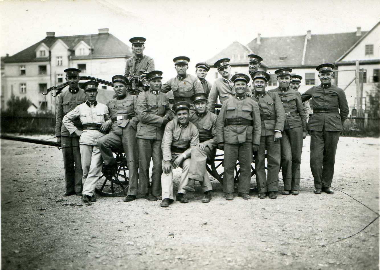 Prehliadka hasičských zborov - Staré ihrisko Vráble 1936; 2